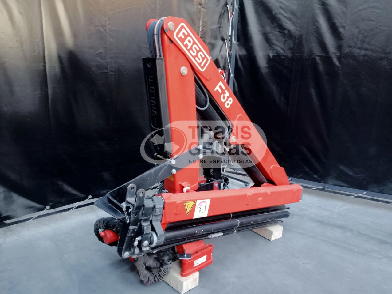 Grúa Fassi F38AF - Cẩu gấp cho Xe tải: hình 4 Grúa Fassi F38AF - Cẩu gấp cho Xe tải: hình 4