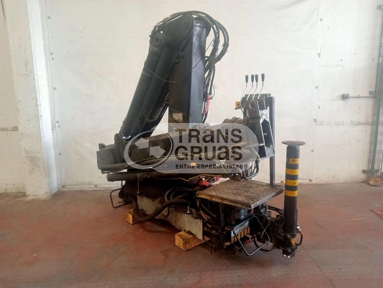 Grúa HIAB 095-3 - Cẩu gấp cho Xe tải: hình 4 Grúa HIAB 095-3 - Cẩu gấp cho Xe tải: hình 4