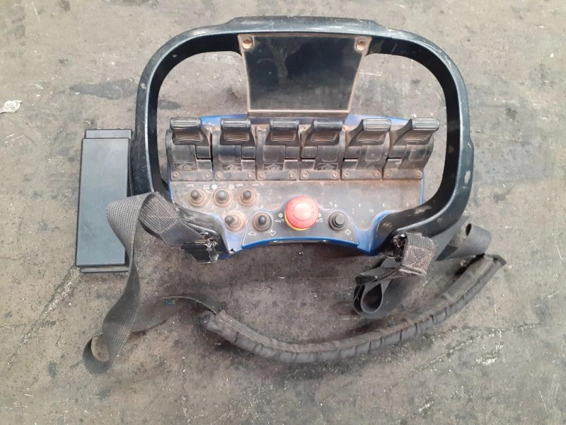 Grúa PM 16 - Cẩu gấp cho Xe tải: hình 5 Grúa PM 16 - Cẩu gấp cho Xe tải: hình 5