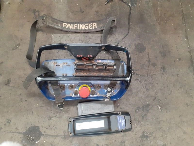 Grúa PM 45 SP - Cẩu gấp cho Xe tải: hình 1 Grúa PM 45 SP - Cẩu gấp cho Xe tải: hình 1