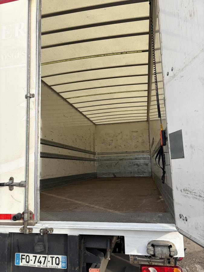 DAF LF 210 - Xe tải hộp: hình 2 DAF LF 210 - Xe tải hộp: hình 2