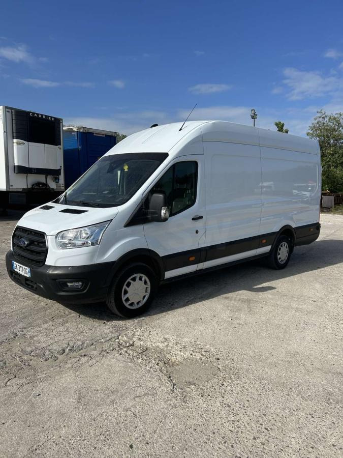 Ford Transit 2.0 - Xe van chở hàng: hình 5 Ford Transit 2.0 - Xe van chở hàng: hình 5