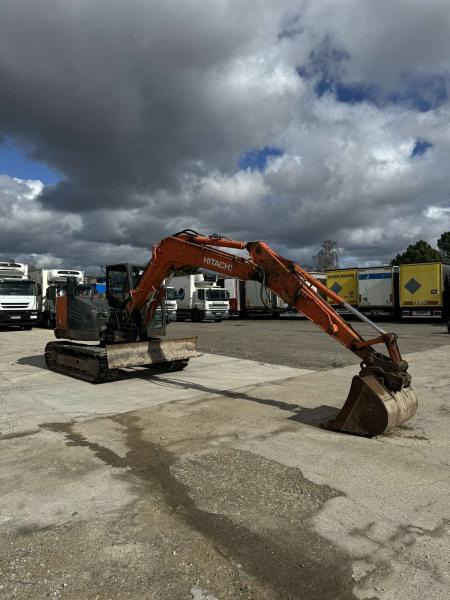 Hitachi ZX85USB-5A - Máy xúc bánh xích: hình 3 Hitachi ZX85USB-5A - Máy xúc bánh xích: hình 3