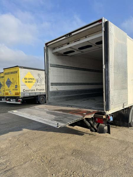 Iveco Eurocargo 160E30 - Xe tải đông lạnh: hình 2 Iveco Eurocargo 160E30 - Xe tải đông lạnh: hình 2