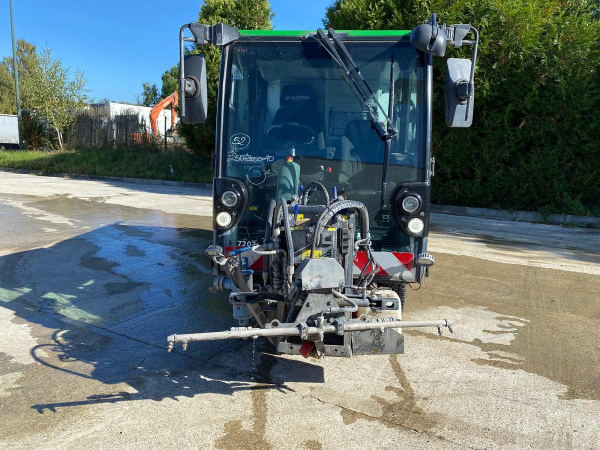 Mathieu Azura MC210 - Xe quét đường: hình 4 Mathieu Azura MC210 - Xe quét đường: hình 4