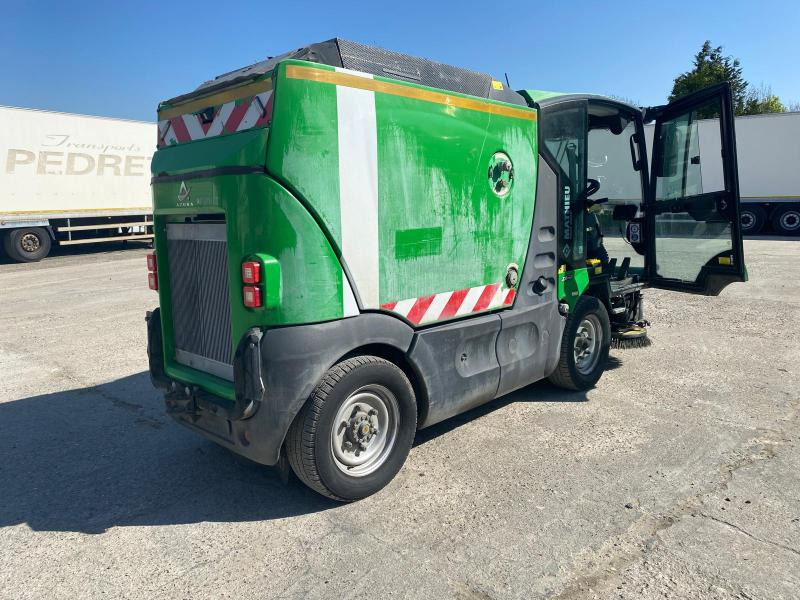 Mathieu Azura MC210 - Xe quét đường: hình 2 Mathieu Azura MC210 - Xe quét đường: hình 2