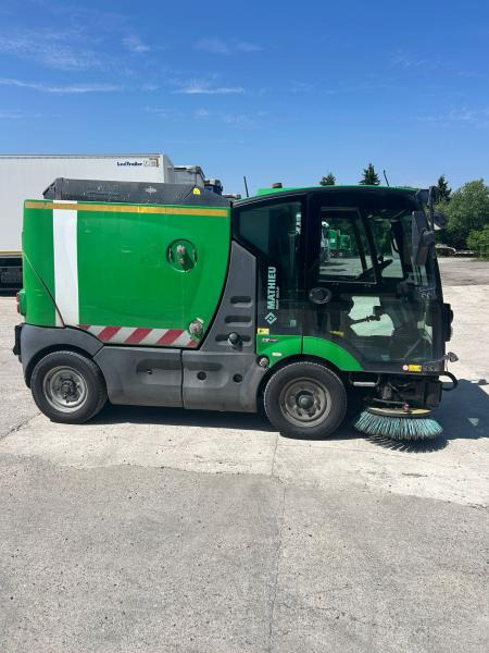 Mathieu Azura MC210 - Xe quét đường: hình 5 Mathieu Azura MC210 - Xe quét đường: hình 5