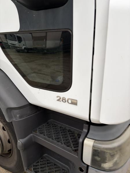 Renault Midlum 280 DXI - Xe tải thùng mui bạt: hình 5 Renault Midlum 280 DXI - Xe tải thùng mui bạt: hình 5