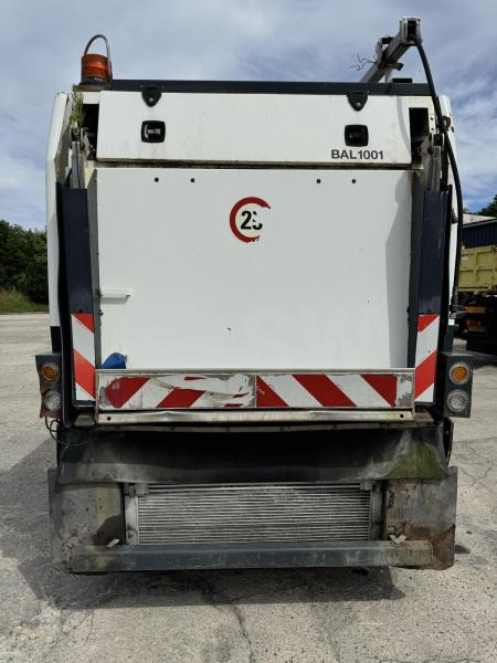 Schmidt Clingo 400 - Xe quét đường: hình 3 Schmidt Clingo 400 - Xe quét đường: hình 3