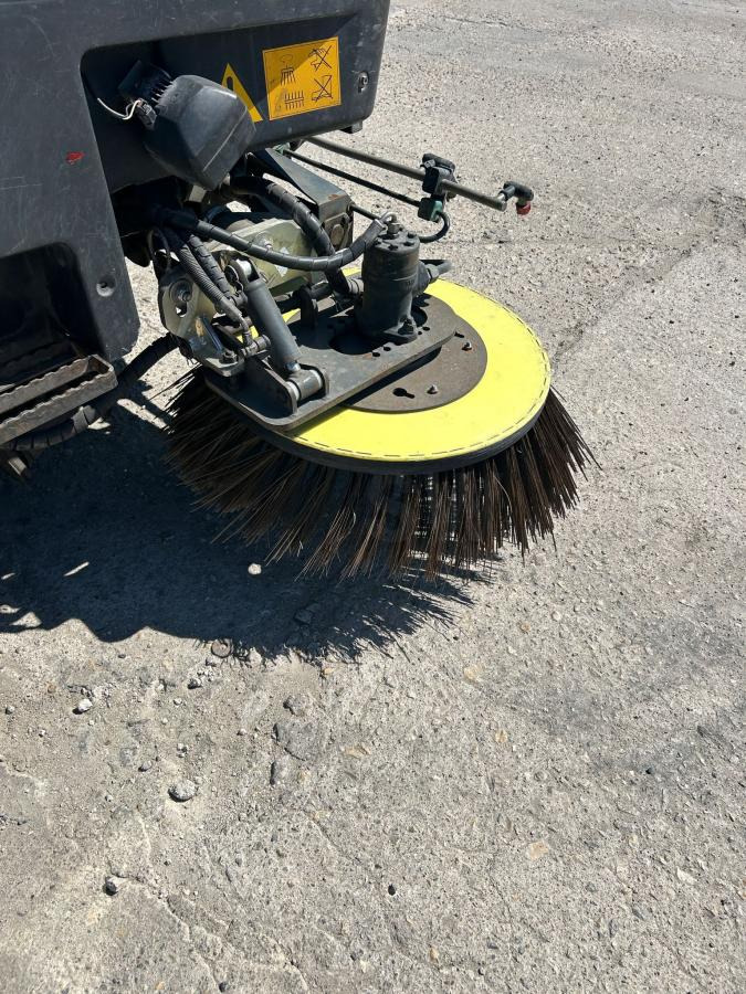 Schmidt Clingo 500 Compact 400 - Xe quét đường: hình 4 Schmidt Clingo 500 Compact 400 - Xe quét đường: hình 4