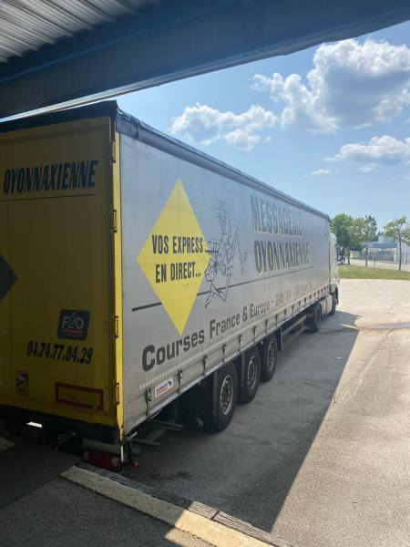 Schmitz Cargobull - Sơ mi rơ moóc mui bạt: hình 4 Schmitz Cargobull - Sơ mi rơ moóc mui bạt: hình 4