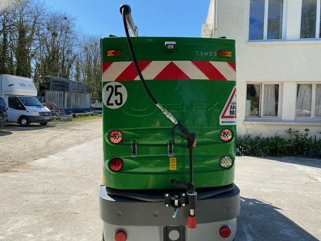 TENAX TXE2 - Xe quét đường: hình 3 TENAX TXE2 - Xe quét đường: hình 3