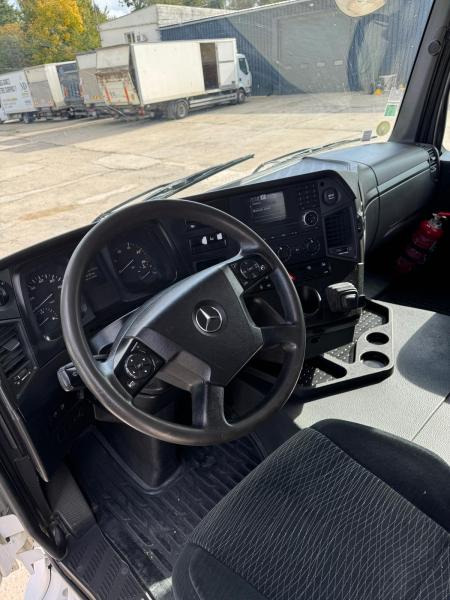 Mercedes Arocs 2045 - Xe đầu kéo: hình 4 Mercedes Arocs 2045 - Xe đầu kéo: hình 4
