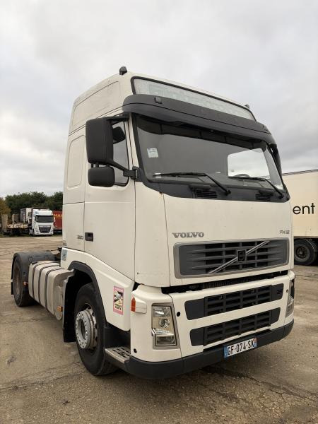 Volvo FH12 380 - Xe đầu kéo: hình 1 Volvo FH12 380 - Xe đầu kéo: hình 1