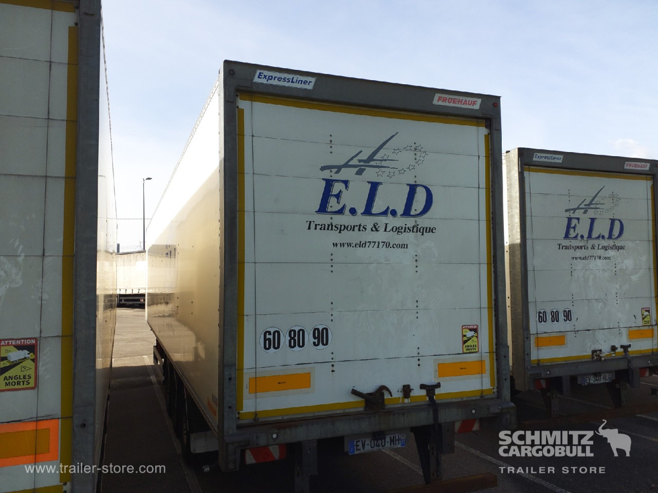 FRUEHAUF Dryfreight Standard Roller shutter door - Sơ mi rơ moóc hộp kín: hình 2 FRUEHAUF Dryfreight Standard Roller shutter door - Sơ mi rơ moóc hộp kín: hình 2