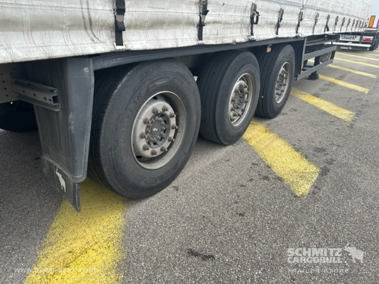 SCHMITZ Curtainsider Standard - Sơ mi rơ moóc mui bạt: hình 2 SCHMITZ Curtainsider Standard - Sơ mi rơ moóc mui bạt: hình 2