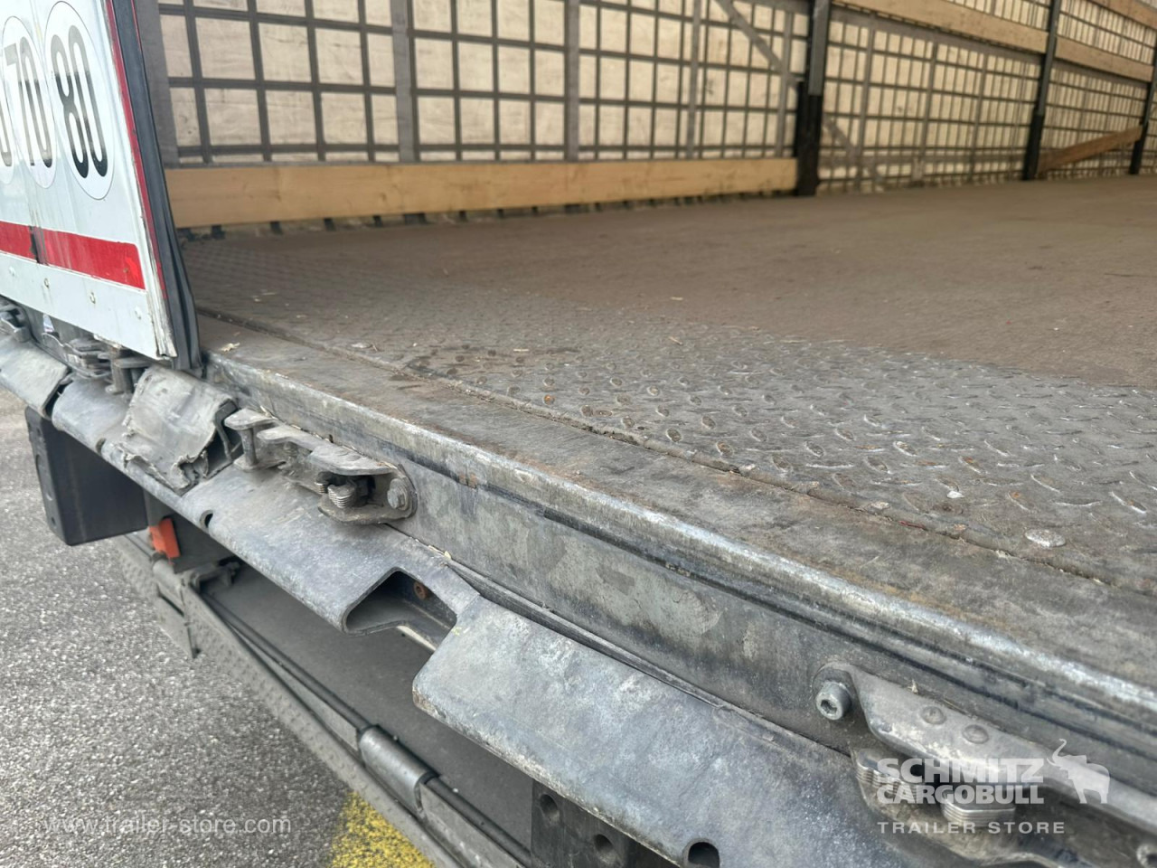 SCHMITZ Curtainsider Standard Taillift - Sơ mi rơ moóc mui bạt: hình 4 SCHMITZ Curtainsider Standard Taillift - Sơ mi rơ moóc mui bạt: hình 4