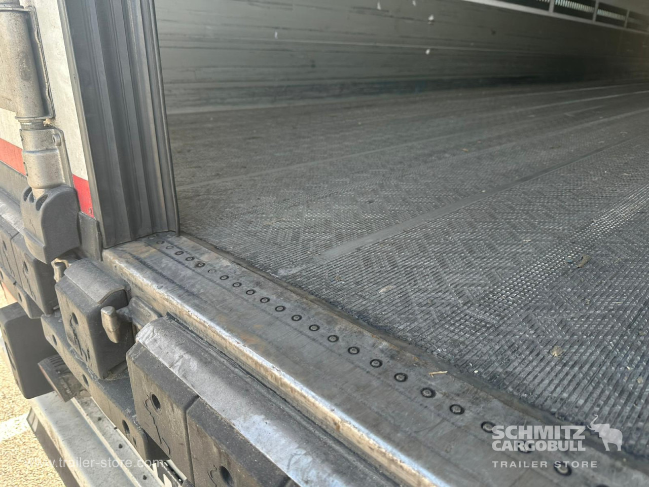 SCHMITZ Reefer Standard - Sơ mi rơ moóc đẳng nhiệt: hình 3 SCHMITZ Reefer Standard - Sơ mi rơ moóc đẳng nhiệt: hình 3