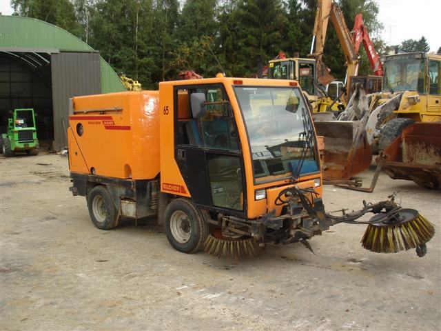 Bucher CITY CAT 2000 - Xe quét đường: hình 2 Bucher CITY CAT 2000 - Xe quét đường: hình 2
