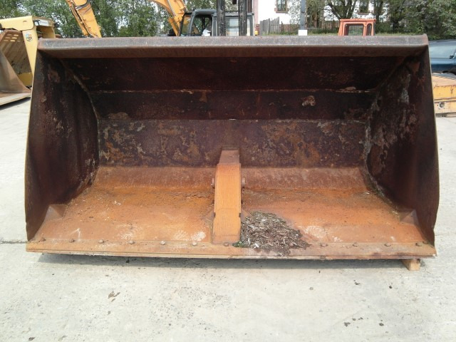 Case - Gầu xúc lật: hình 5 Case - Gầu xúc lật: hình 5