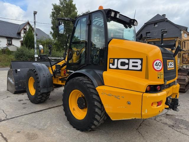 JCB TM 320 S T4F - Xe nhấc hình viễn vọng kính: hình 4 JCB TM 320 S T4F - Xe nhấc hình viễn vọng kính: hình 4