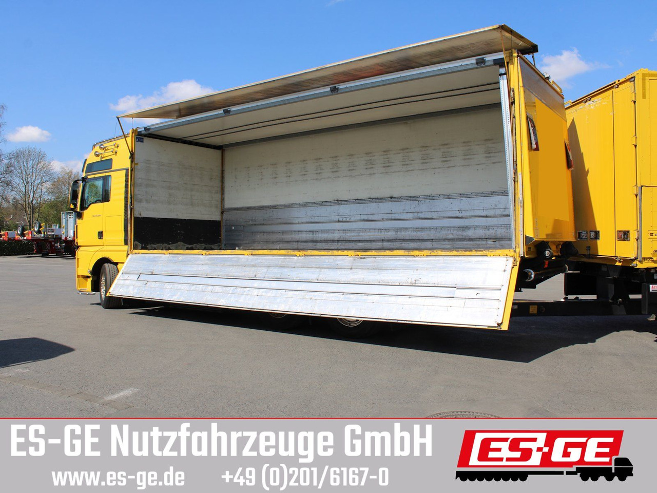 MAN 6x2 LKW mit Tandemanhänger - Xe tải đồ uống: hình 5 MAN 6x2 LKW mit Tandemanhänger - Xe tải đồ uống: hình 5