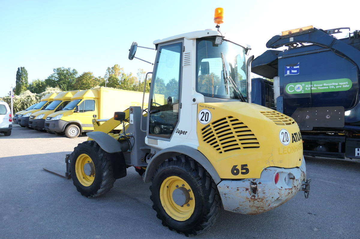 ATLAS AR 65 Super - Máy xúc lật bánh lốp: hình 4 ATLAS AR 65 Super - Máy xúc lật bánh lốp: hình 4