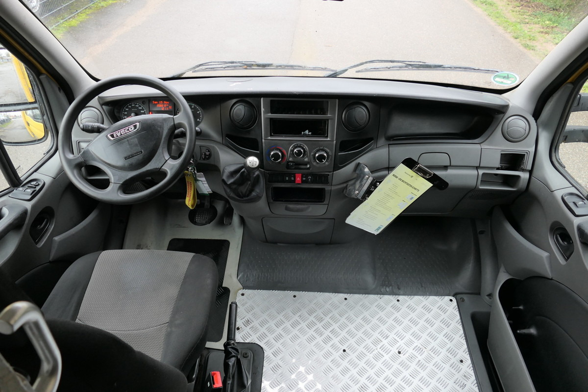 Xe tải nhỏ thùng kín IVECO Daily 35 S11 C30C AUTOMATIK KAMERA Regale LUFT D: hình 6