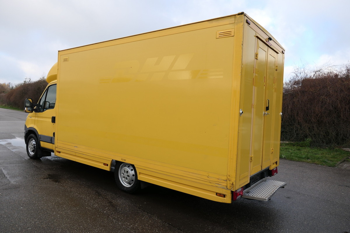 IVECO Daily 35 S11 C30C KURZ AUTOMATIK KAMERA Regale L - Xe tải nhỏ thùng kín: hình 4 IVECO Daily 35 S11 C30C KURZ AUTOMATIK KAMERA Regale L - Xe tải nhỏ thùng kín: hình 4