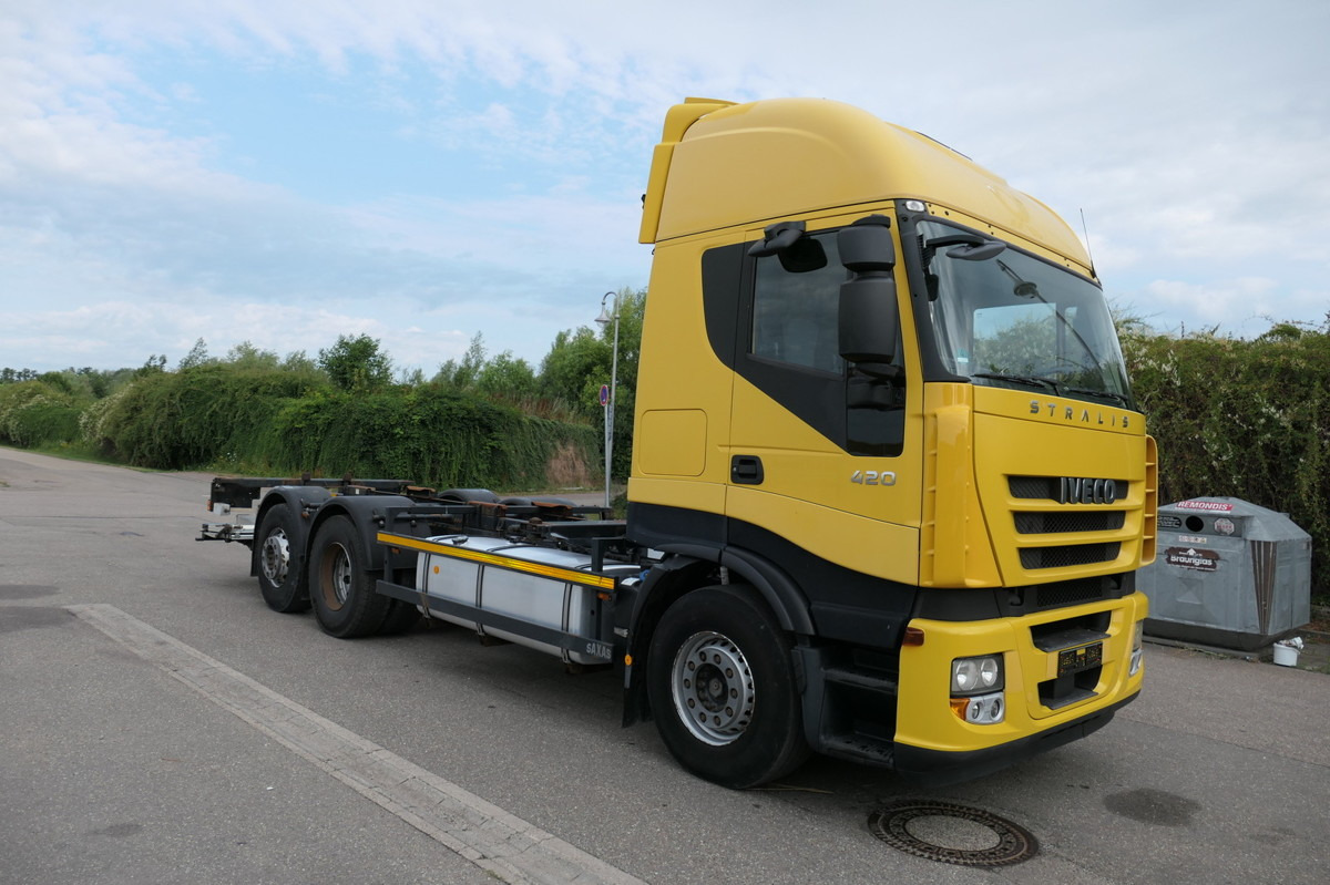 IVECO STRALIS AS 260 S42 Y/FS-CM ECO LBW AHK KLIMA INT - Xe chở container/ Xe tải hoán đổi thân: hình 3 IVECO STRALIS AS 260 S42 Y/FS-CM ECO LBW AHK KLIMA INT - Xe chở container/ Xe tải hoán đổi thân: hình 3