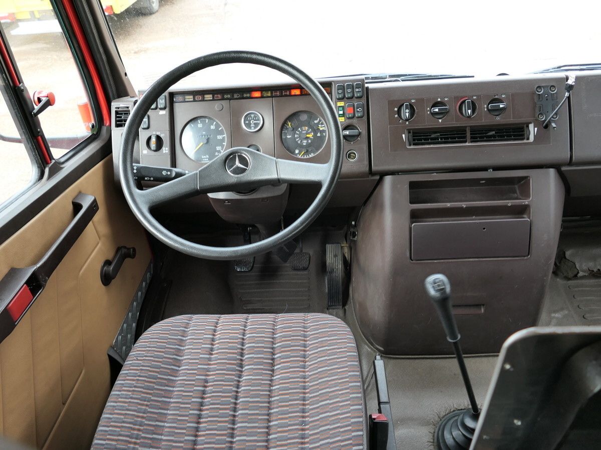 Xe cứu thương MERCEDES-BENZ 814 D LF 8/6 DoKa AHK Löschwassertank 600L Schli: hình 19 Xe cứu thương MERCEDES-BENZ 814 D LF 8/6 DoKa AHK Löschwassertank 600L Schli: hình 19