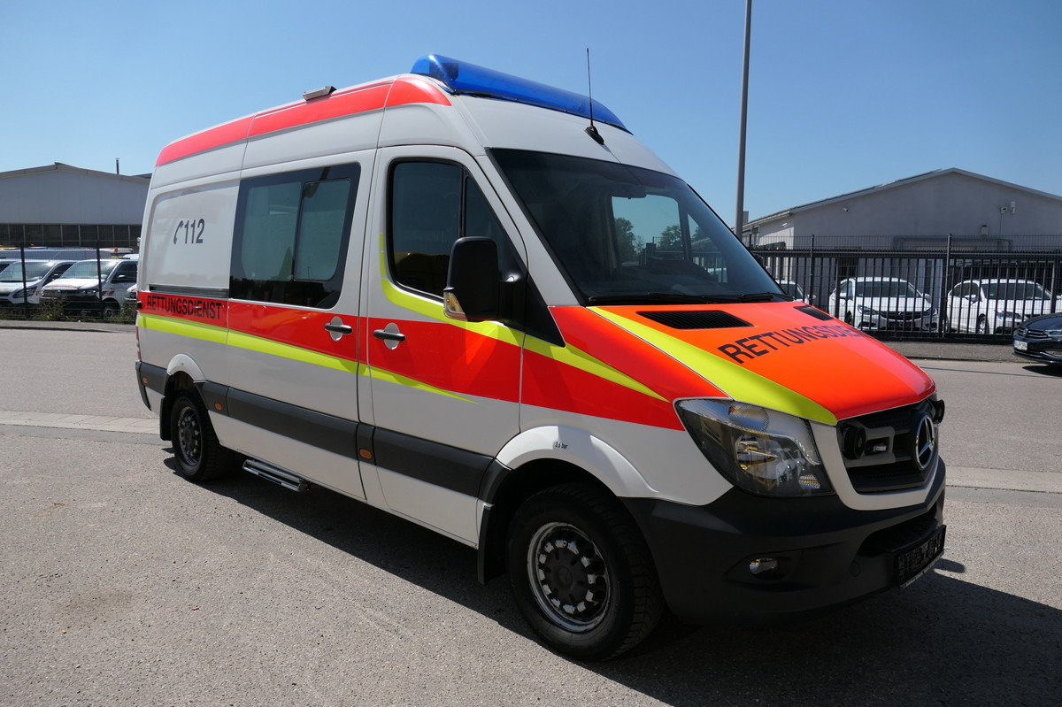 MERCEDES-BENZ Sprinter 316 CDI Klima Rettungswagen - Máy móc khác: hình 1 MERCEDES-BENZ Sprinter 316 CDI Klima Rettungswagen - Máy móc khác: hình 1