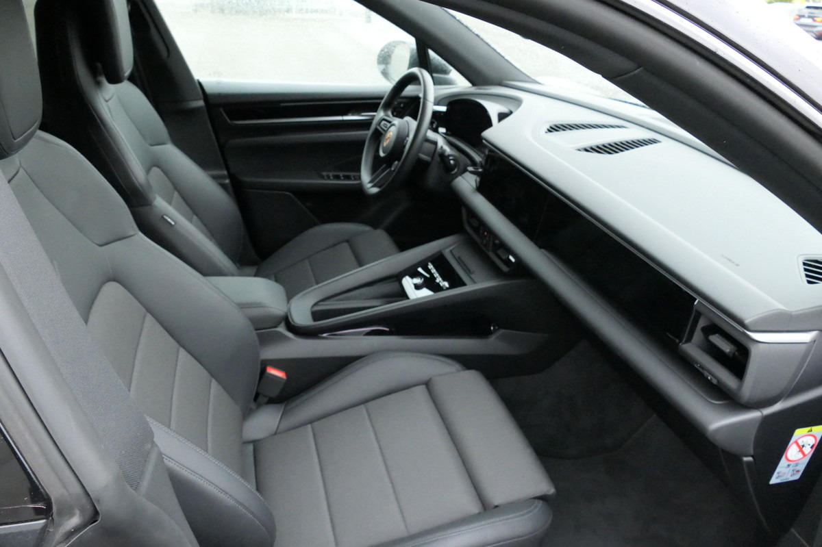 Cho thuê PORSCHE Macan 4 Electric - Bose Soundsystem Kombilimousi PORSCHE Macan 4 Electric - Bose Soundsystem Kombilimousi: hình 9