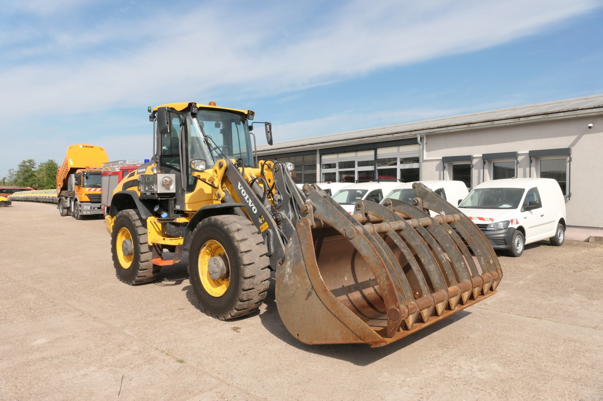 VOLVO L45H - Máy xúc lật bánh lốp: hình 1 VOLVO L45H - Máy xúc lật bánh lốp: hình 1