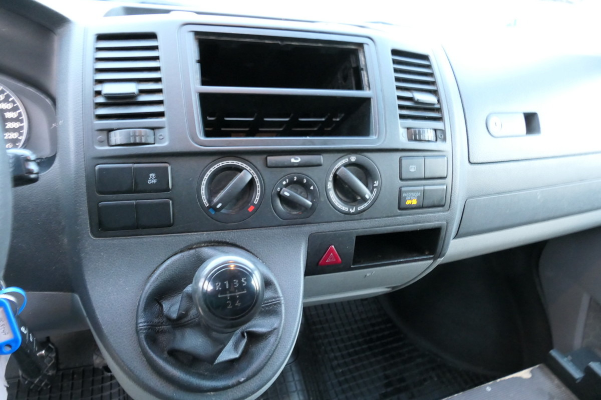 Cho thuê VW T5 Transporter 2.0 TDI PARKTRONIK EURO-5 2xSCHIE VW T5 Transporter 2.0 TDI PARKTRONIK EURO-5 2xSCHIE: hình 13