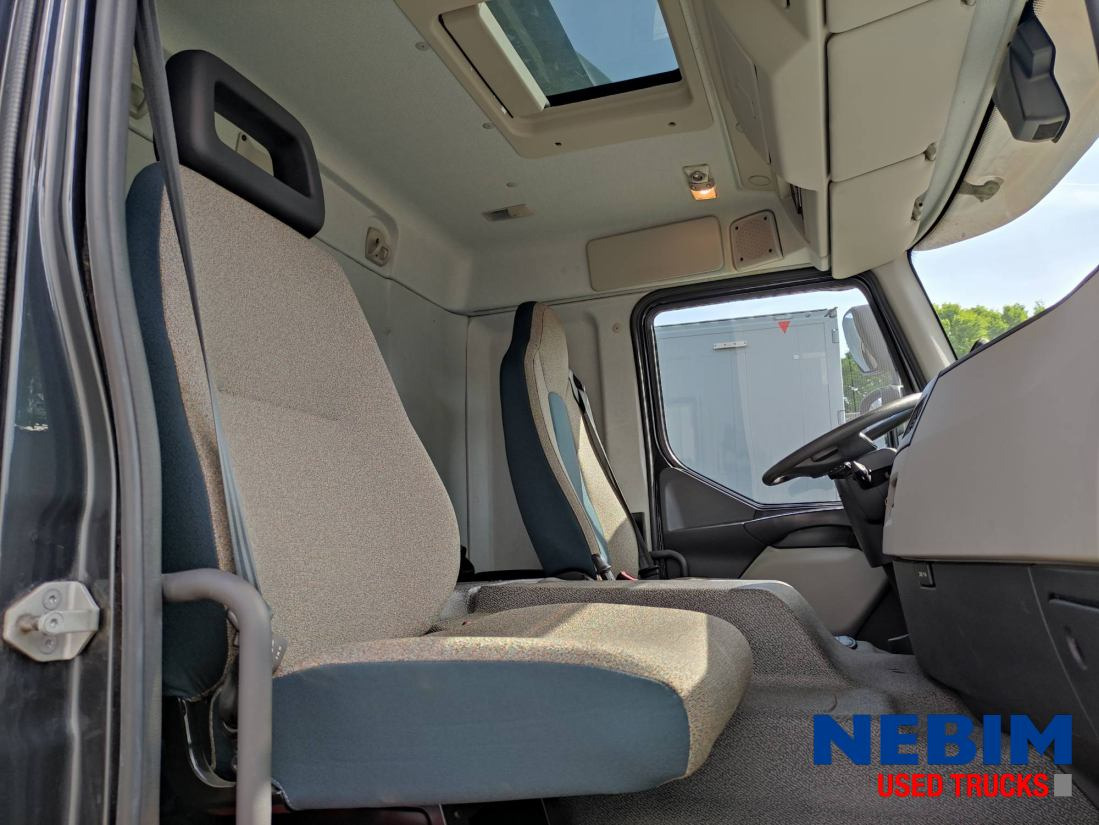 Volvo FE 280 4X2 - 214.632Km - DH 2000Kg Lift - Xe tải hộp: hình 5 Volvo FE 280 4X2 - 214.632Km - DH 2000Kg Lift - Xe tải hộp: hình 5