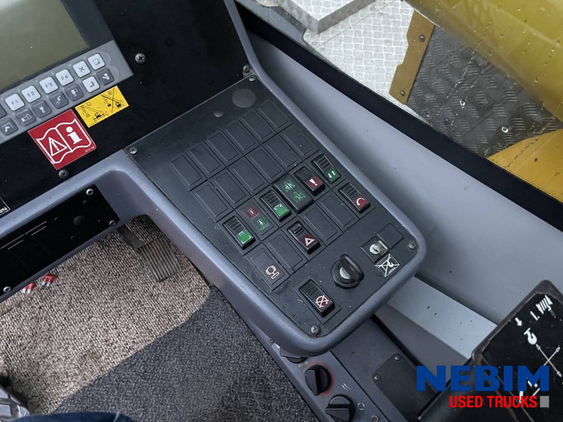 Volvo FM 400 8X4 - Faun Tadano HK40-Only TO BE Viewed BY Appointment - Xe cẩu tự hành: hình 4 Volvo FM 400 8X4 - Faun Tadano HK40-Only TO BE Viewed BY Appointment - Xe cẩu tự hành: hình 4