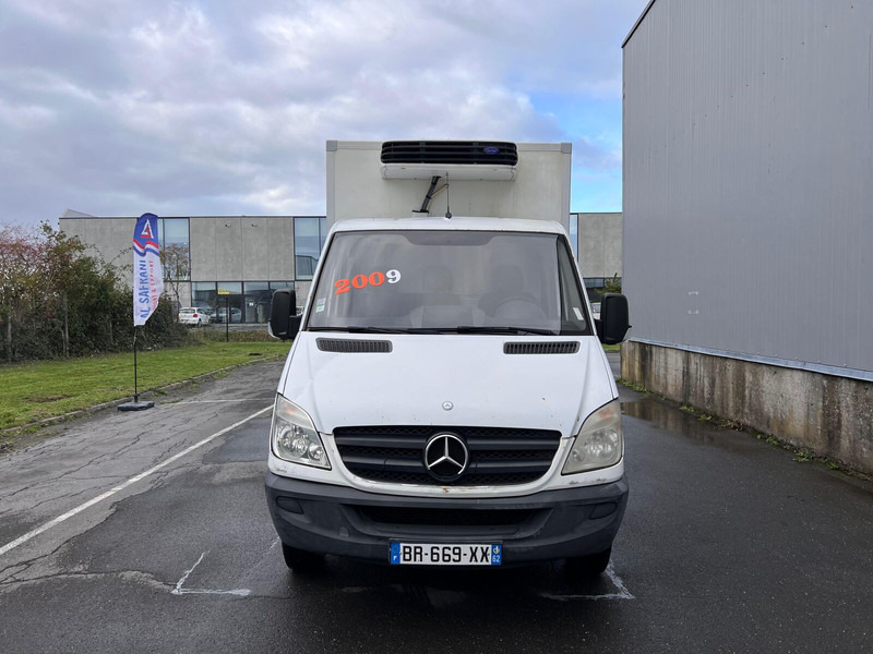 Mercedes-Benz Sprinter - Xe van đông lạnh: hình 2 Mercedes-Benz Sprinter - Xe van đông lạnh: hình 2