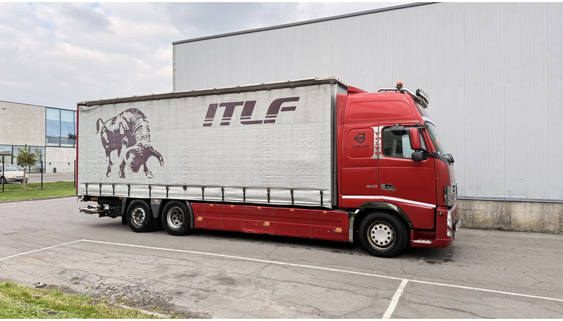 Volvo FH13 540 - Xe tải thùng mui bạt: hình 5 Volvo FH13 540 - Xe tải thùng mui bạt: hình 5
