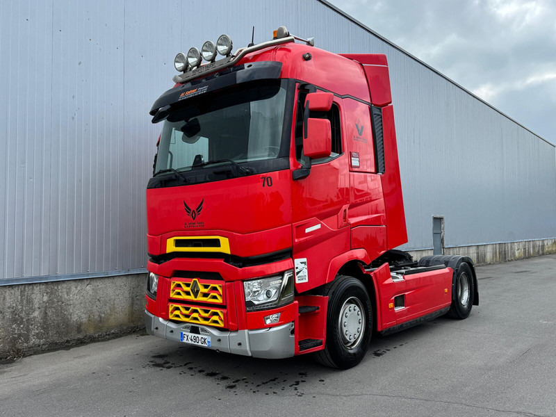 Renault T520 - Xe đầu kéo: hình 1 Renault T520 - Xe đầu kéo: hình 1