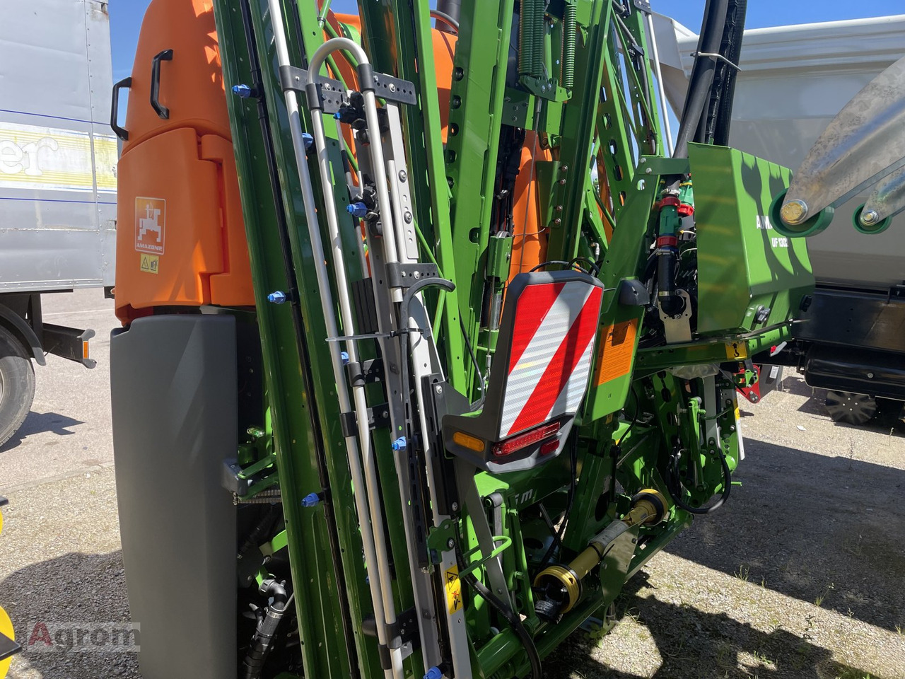 Amazone UF 1302 - Máy xịt gắn trên máy cày: hình 5 Amazone UF 1302 - Máy xịt gắn trên máy cày: hình 5