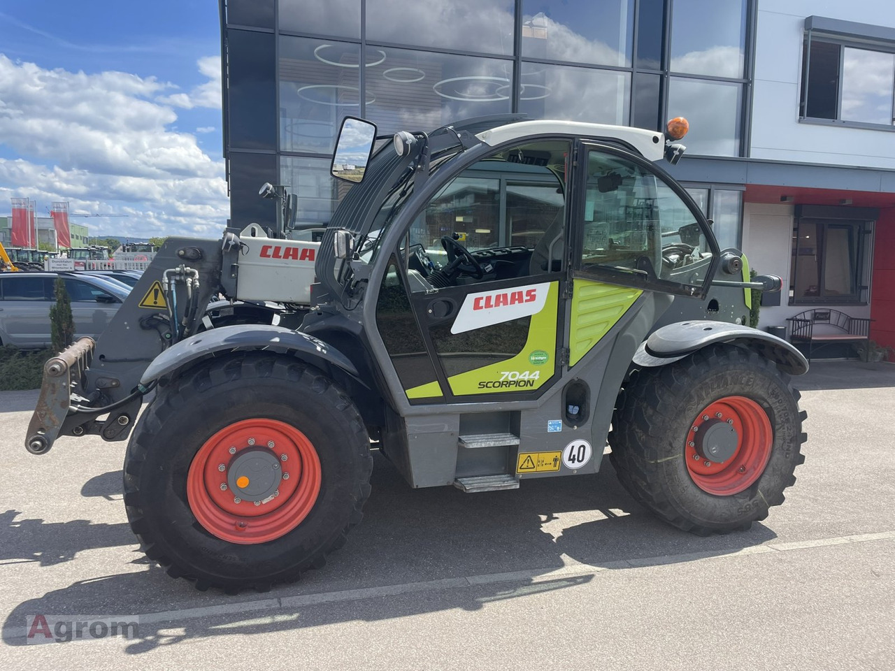 CLAAS Scorpion 7044 - Xe nhấc hình viễn vọng kính: hình 3 CLAAS Scorpion 7044 - Xe nhấc hình viễn vọng kính: hình 3