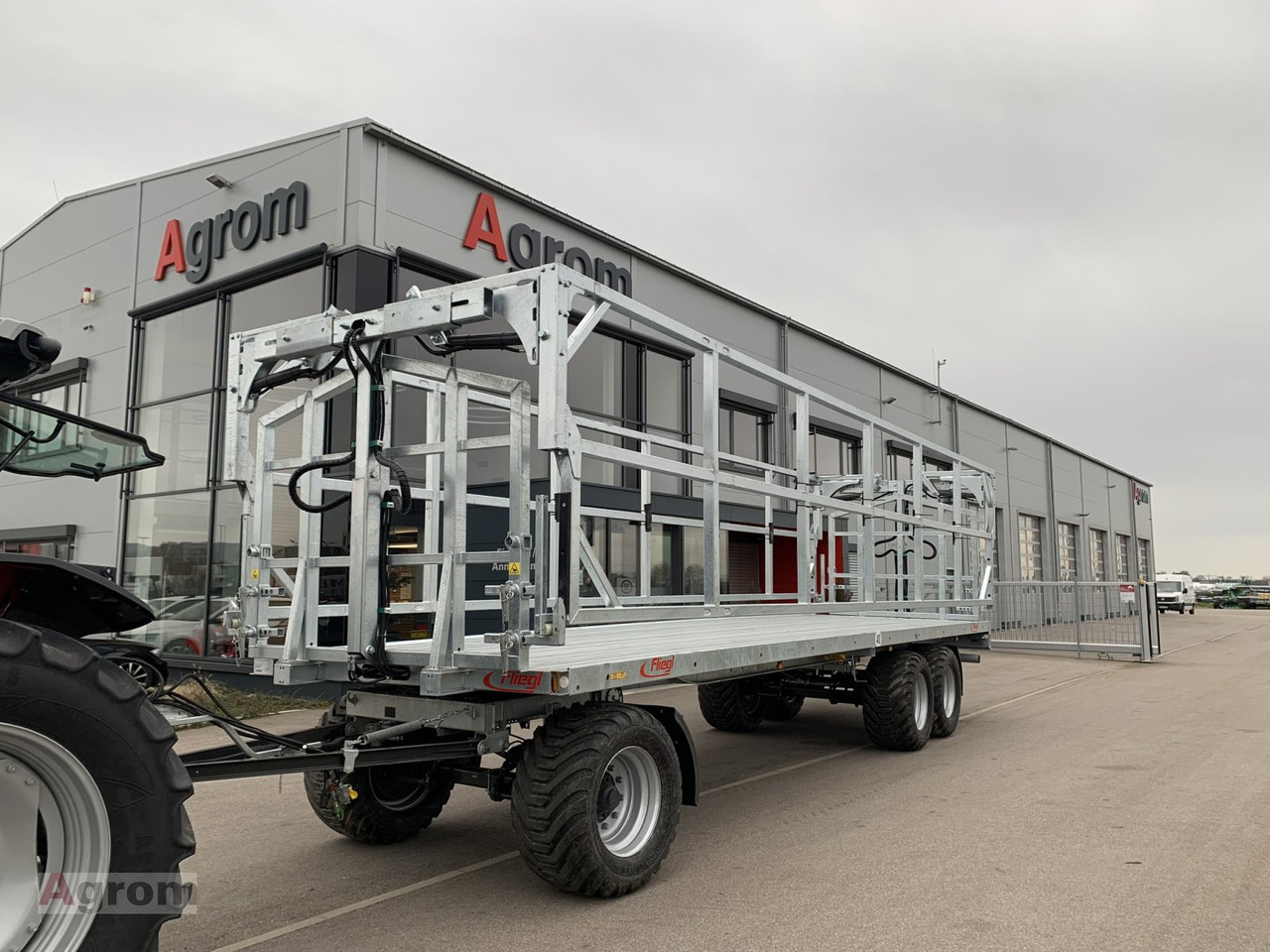 Fliegl DPW 210 BL - Toa kéo nền bục trang trại: hình 1 Fliegl DPW 210 BL - Toa kéo nền bục trang trại: hình 1