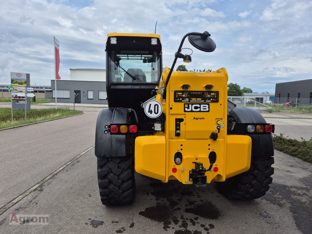 JCB 560-80 AgriXtra - Xe nhấc hình viễn vọng kính: hình 3 JCB 560-80 AgriXtra - Xe nhấc hình viễn vọng kính: hình 3
