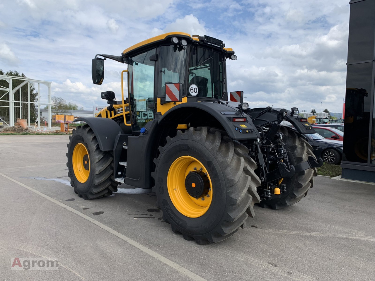 JCB Fastrac 4220 iCON - Máy cày: hình 3 JCB Fastrac 4220 iCON - Máy cày: hình 3