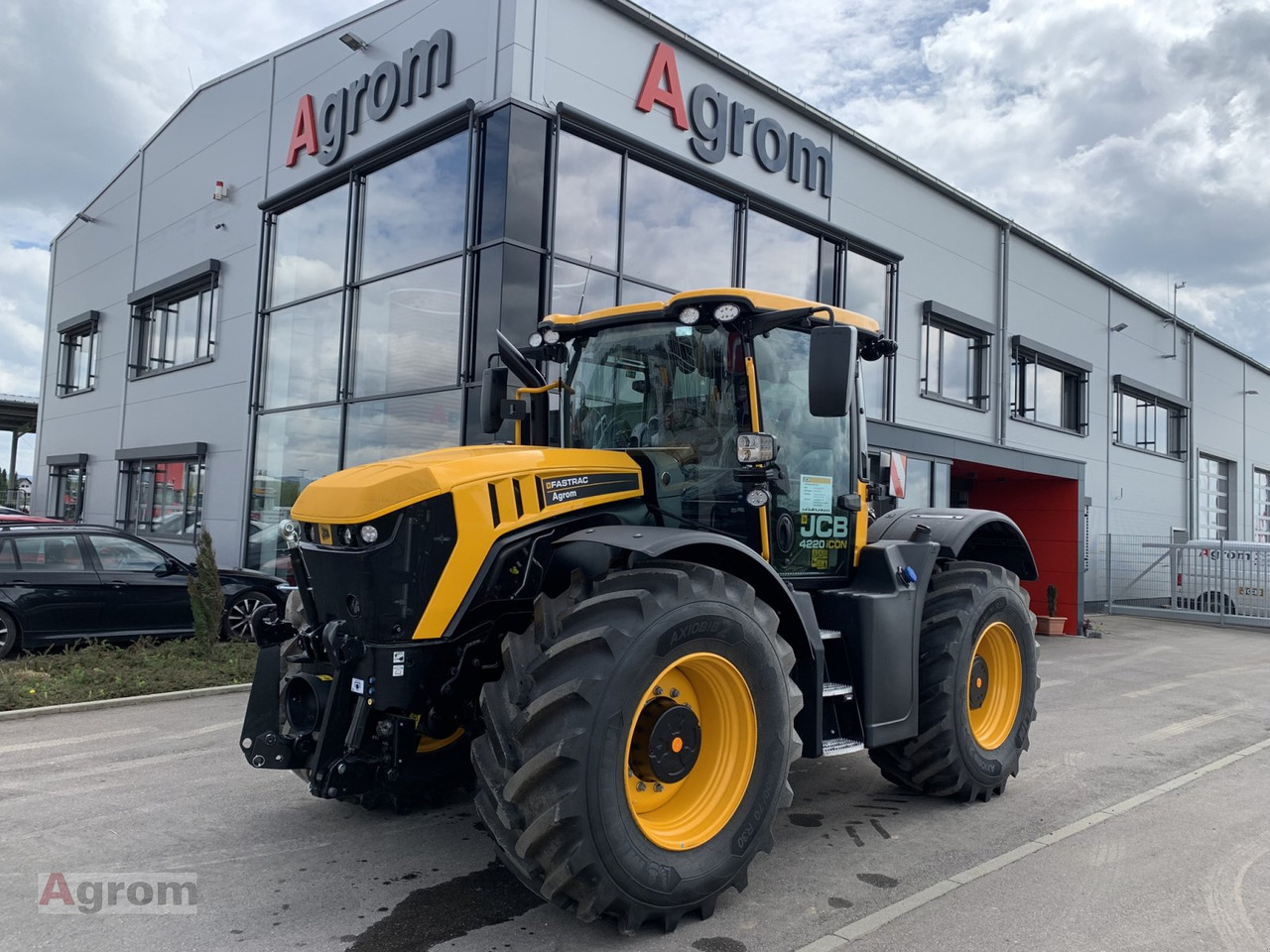 JCB Fastrac 4220 iCON - Máy cày: hình 1 JCB Fastrac 4220 iCON - Máy cày: hình 1