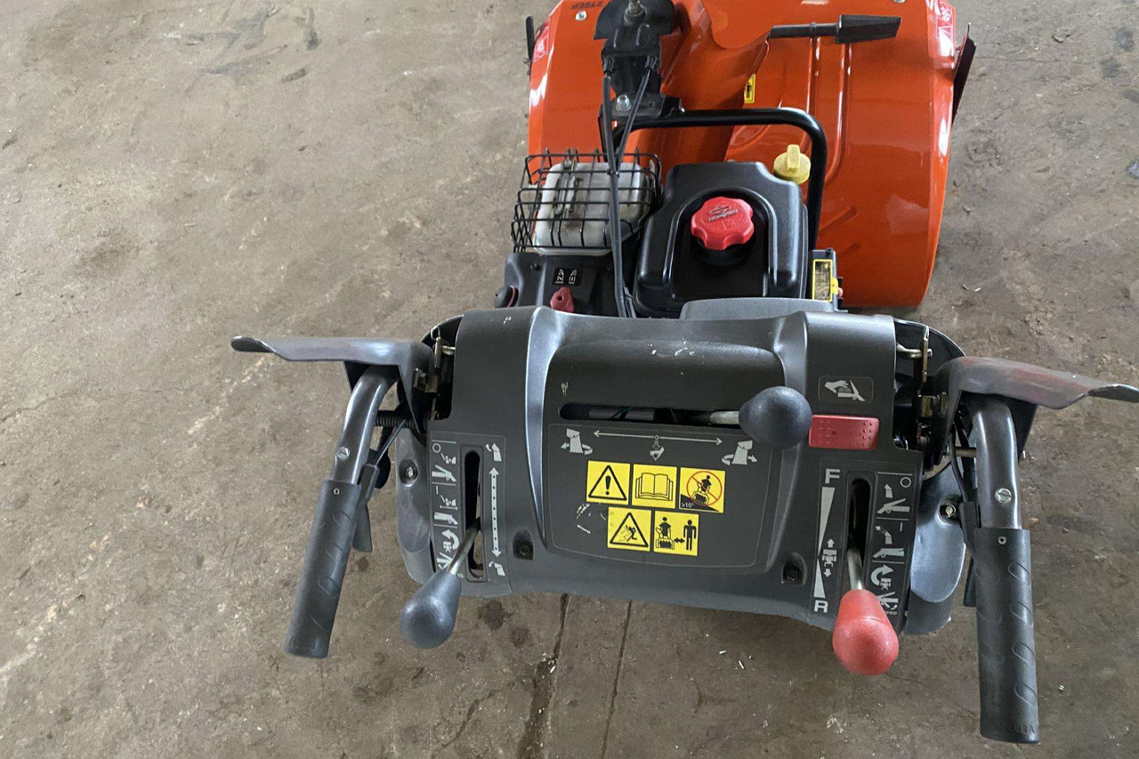 -Kita- Husqvarna ST276EP - Máy thổi tuyết: hình 4 -Kita- Husqvarna ST276EP - Máy thổi tuyết: hình 4