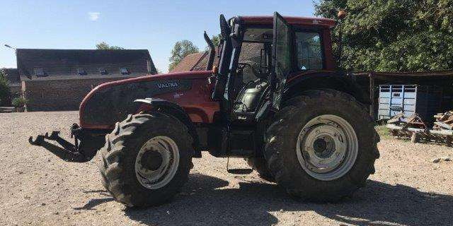 Valtra T151 E - Máy cày: hình 1 Valtra T151 E - Máy cày: hình 1