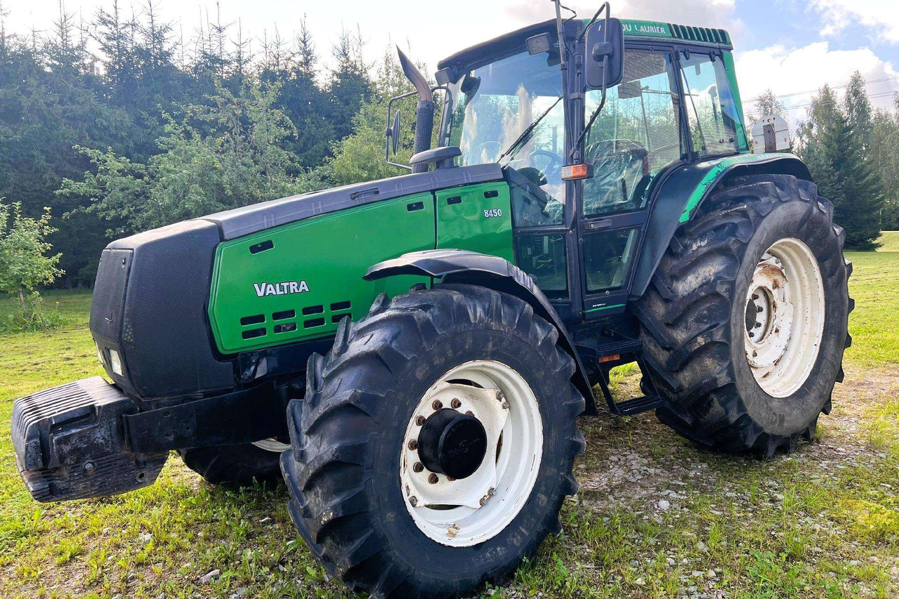Valtra Valmet 8450 Mega - Máy cày: hình 1 Valtra Valmet 8450 Mega - Máy cày: hình 1