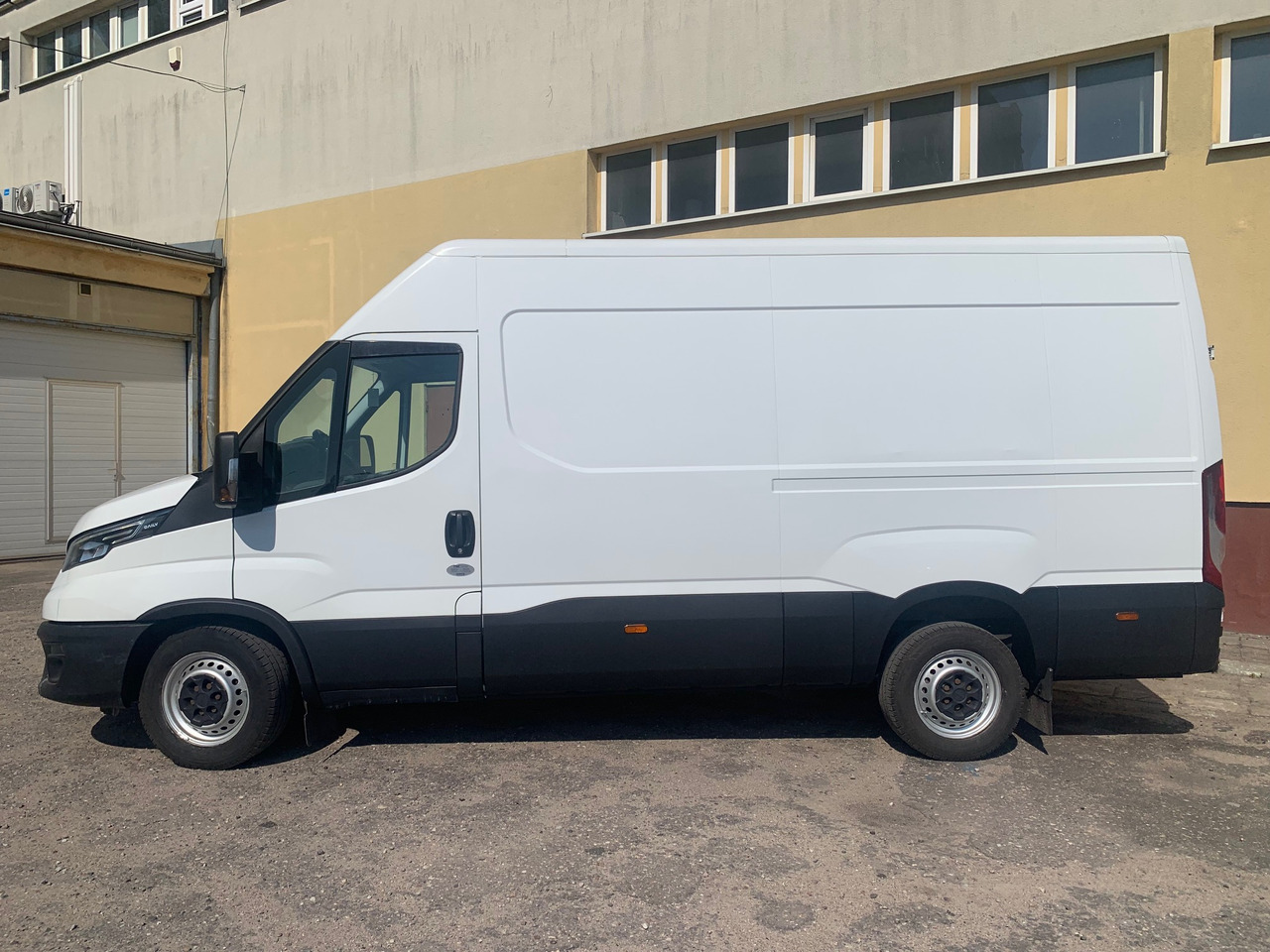 IVECO DAILY - Xe van chở hàng: hình 3 IVECO DAILY - Xe van chở hàng: hình 3